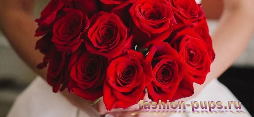 Свадебный букет невесты из красных роз